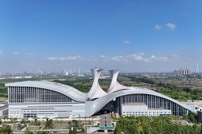 asiagame武汉公司两青工被聘为“湖北青年情形 友好使者”